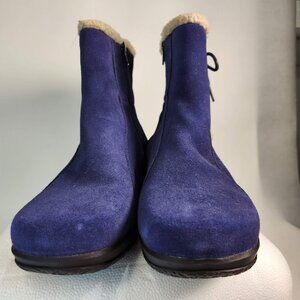 Brand new in box, Clarks Bendable, Navy blue suede, side zip. Sz 7.5